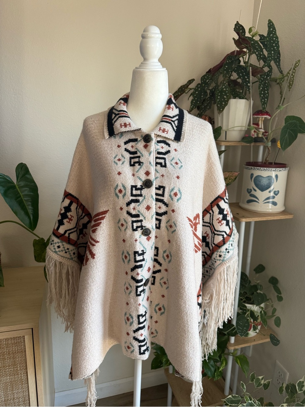 Idyllwind Miranda Lambert Southwestern Fringe Knit Poncho Cream Large